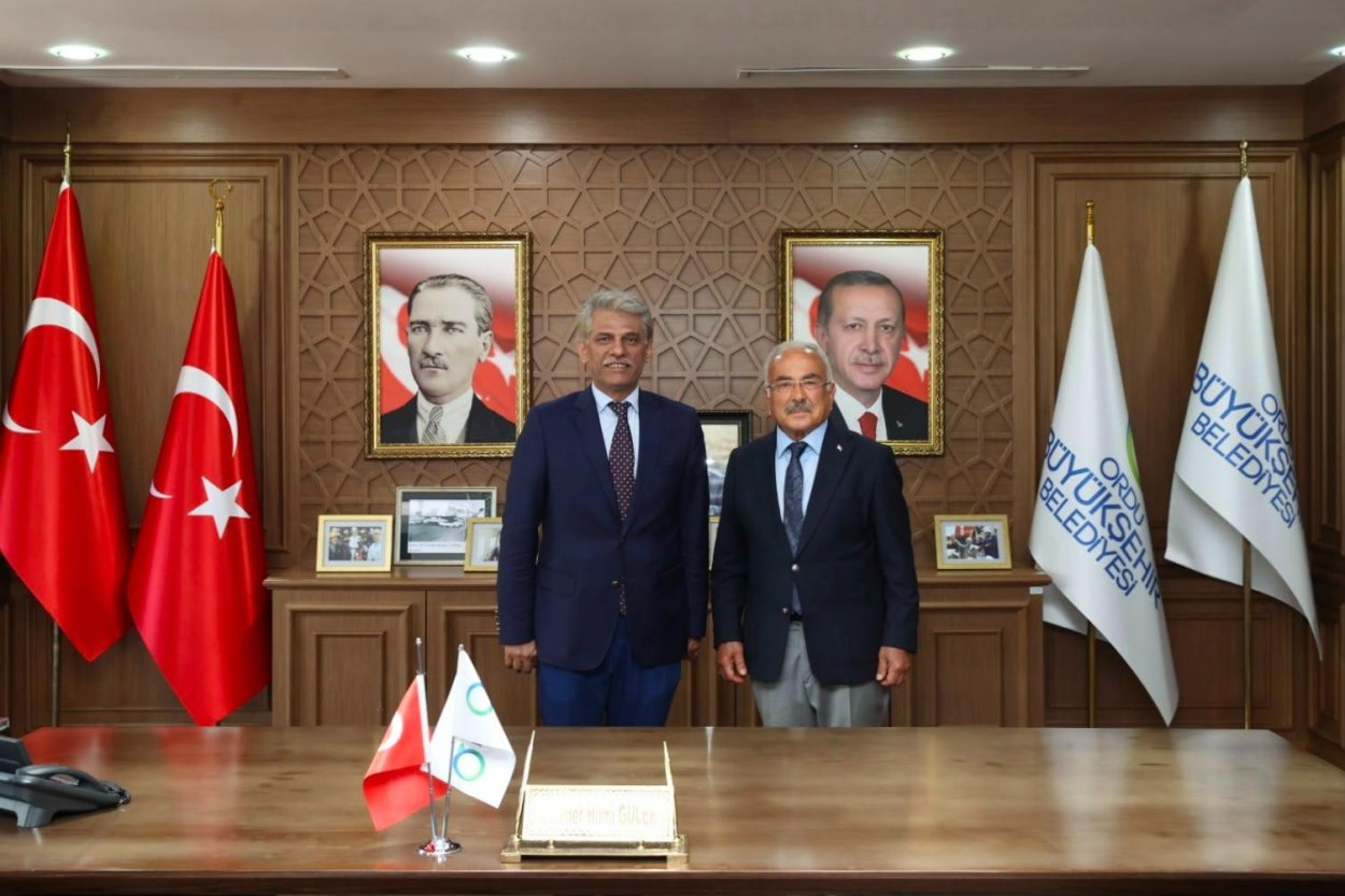 “OSMANLI’NIN MUKADDES EMANETLERİ” ORDU’DA SERGİLENİYOR
