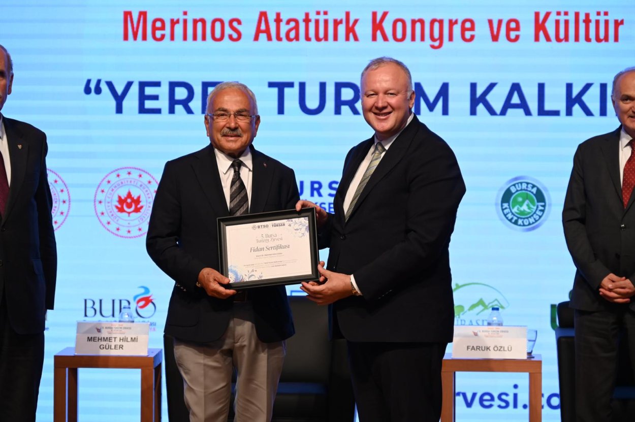 BAŞKAN GÜLER BURSA’DA KONUŞTU: “DOĞA İLE İÇ İÇE OLMAK İLERİDE LÜKS OLACAK”