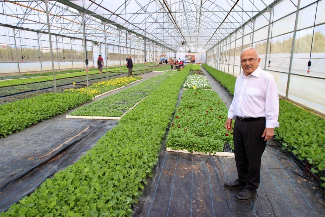 BAŞKAN GÜLER: “ORDU ÇİÇEK ÜRETİM KENTİ OLABİLİR”